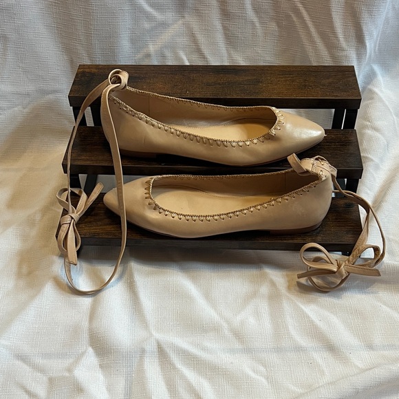 Vince Camuto Cream Flats with detail - Picture 6 of 6